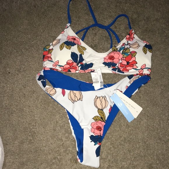 NWT Cupshe Floral Bikini - Picture 1 of 7